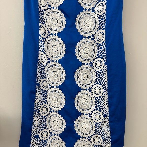 Muse Blue with White Crochet Detail Silky Sleeveless V-Neck Dress size 6 - Picture 5 of 8